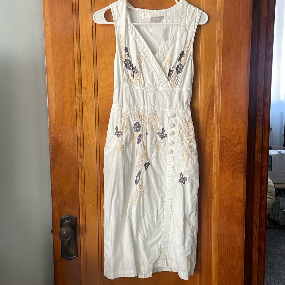 Embroidered White cotton dress WITH POCKETS